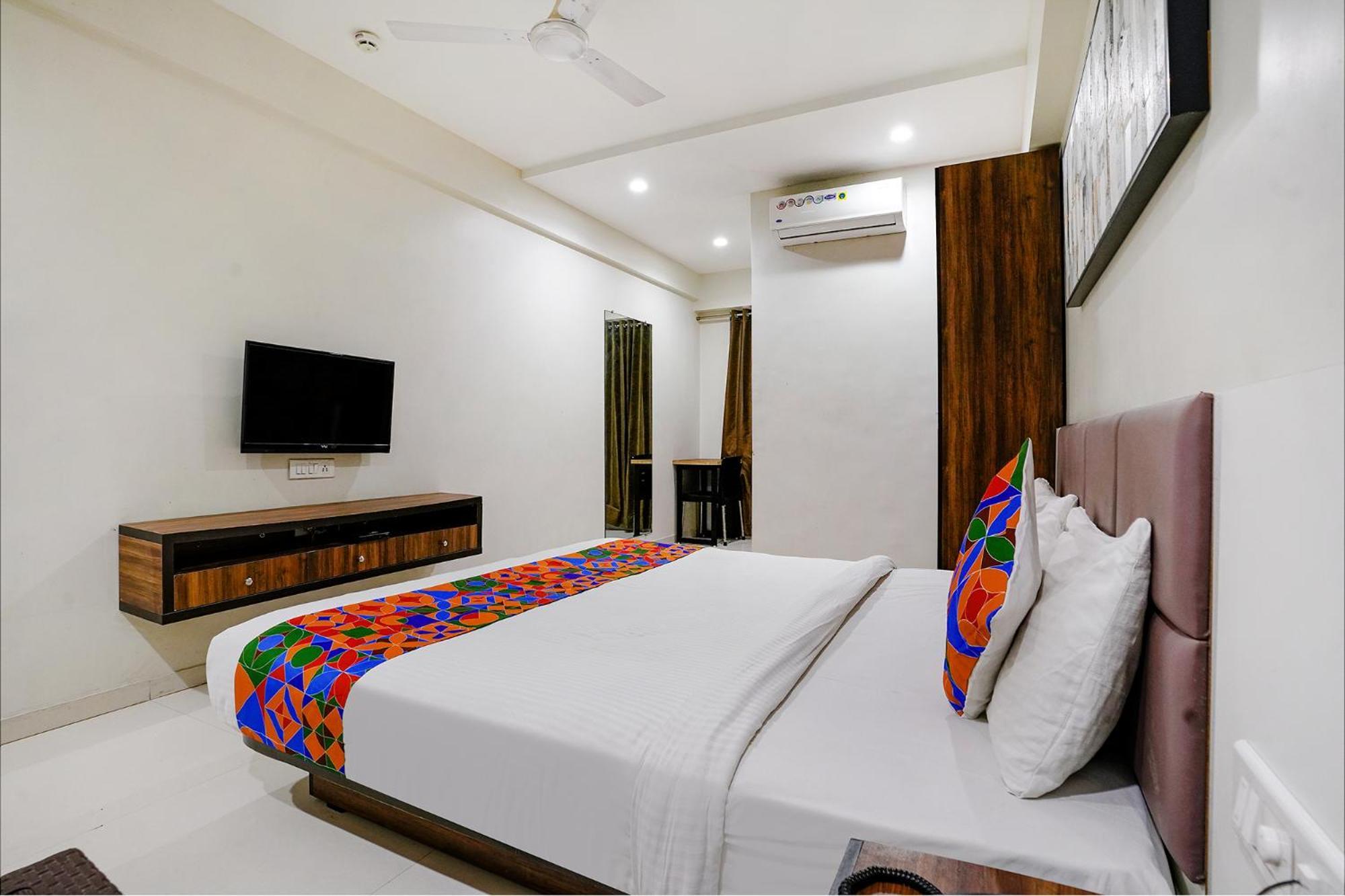 Fabhotel La Victoria - Galaxy Circle Bhatha 外观 照片